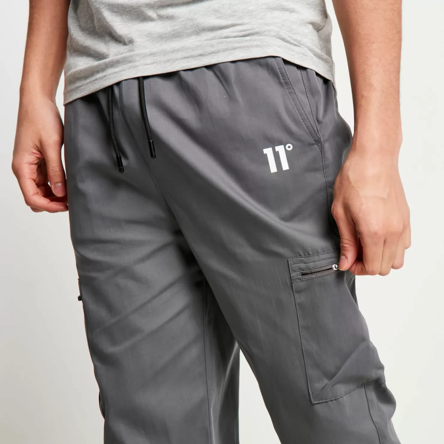 11 Degrees Tracksuits< Cargo Pants – Charcoal