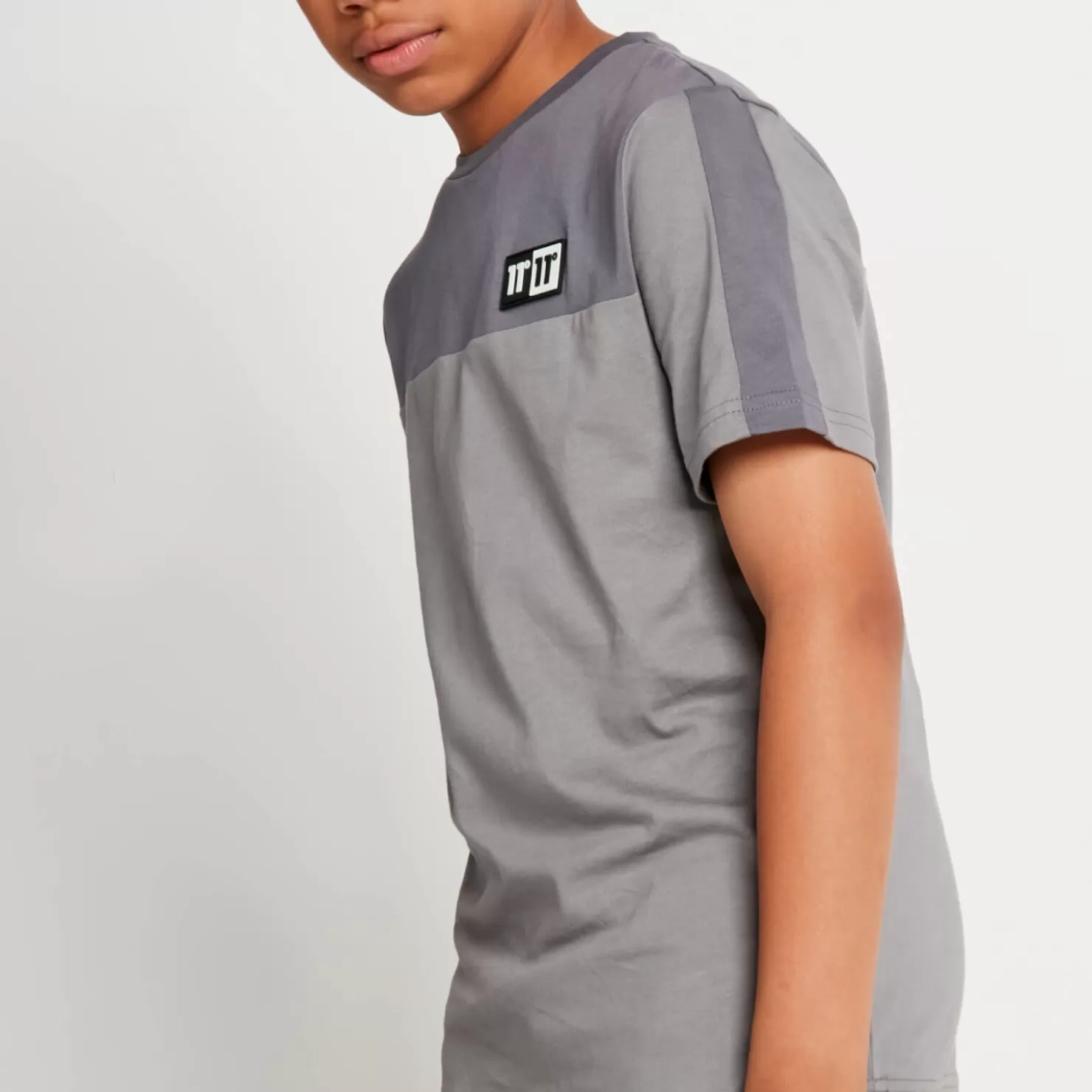 11 Degrees T-Shirts< Cut And Sew Domino Poly T-Shirt – Shadow Grey/Steel