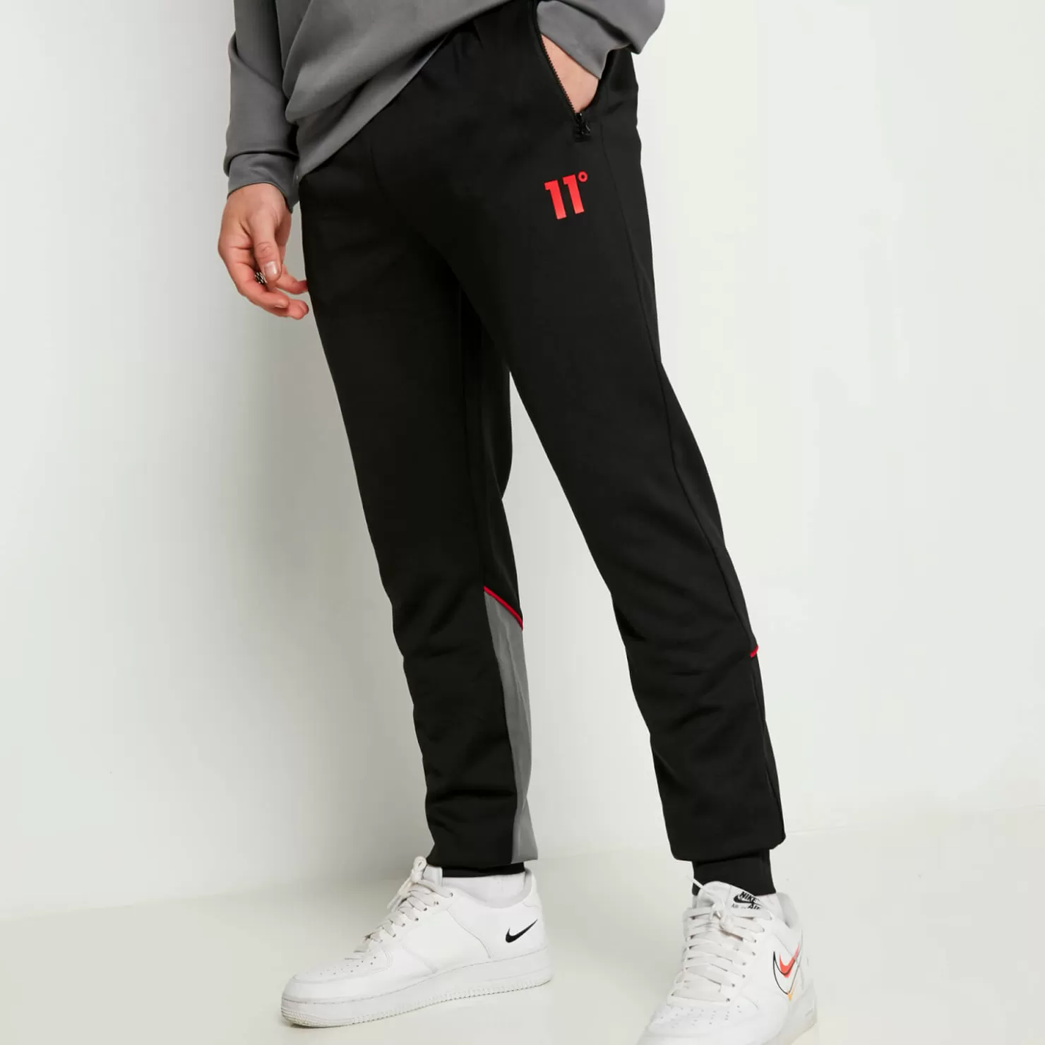 11 Degrees Tracksuits< Cut And Sew Piped Track Pants – Black/Charcoal/Ski Patrol Red