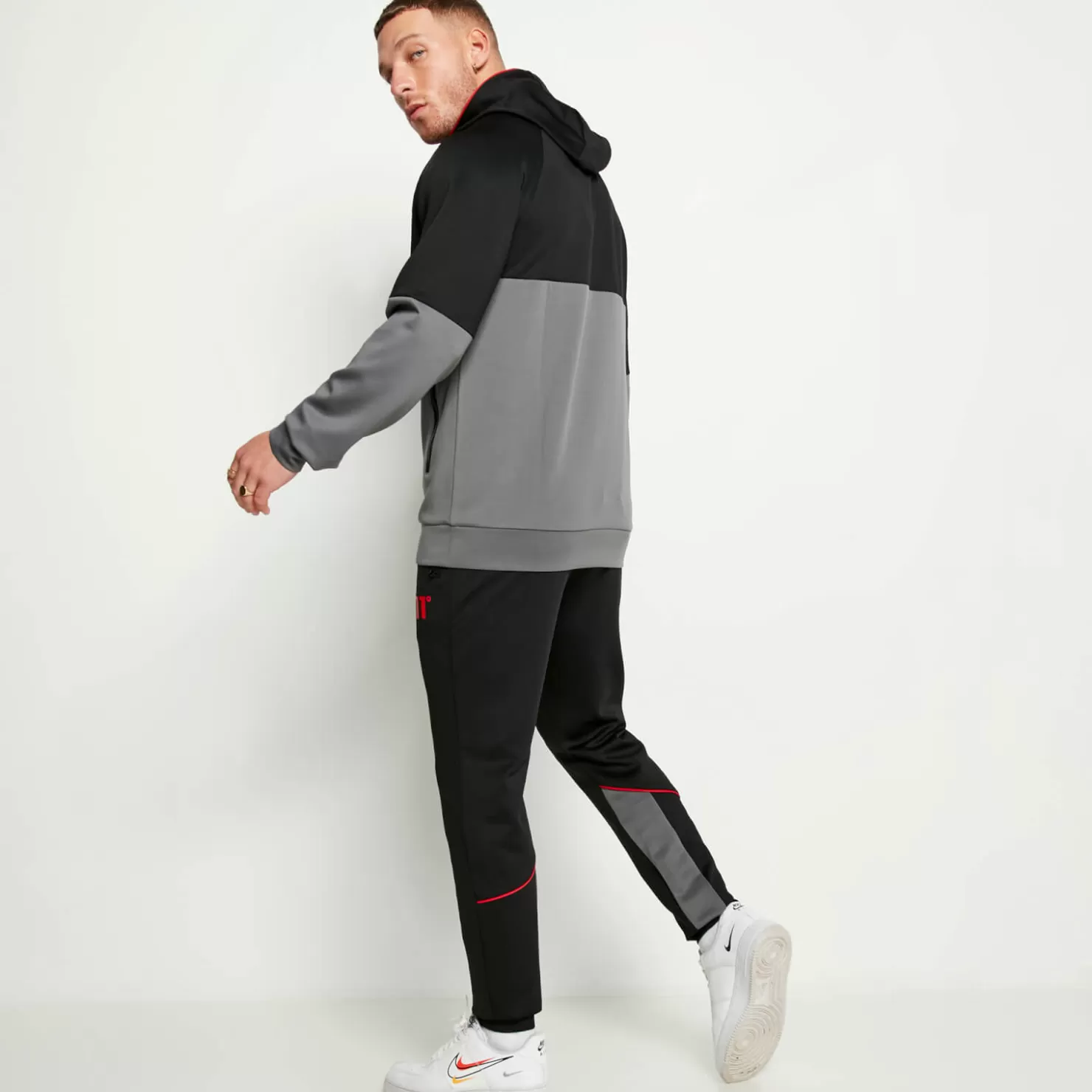 11 Degrees Tracksuits< Cut And Sew Piped Track Pants – Black/Charcoal/Ski Patrol Red