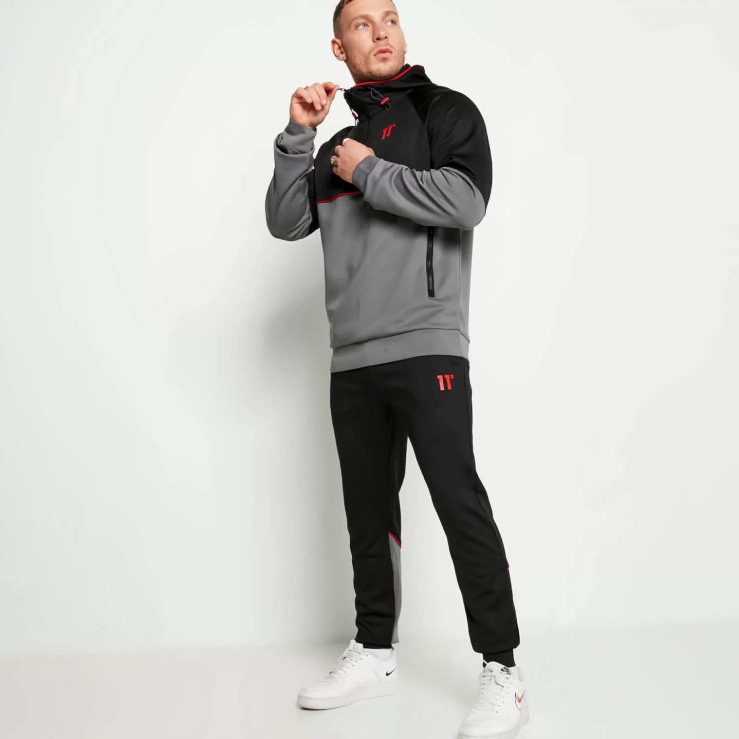 11 Degrees Tracksuits< Cut And Sew Piped Track Pants – Black/Charcoal/Ski Patrol Red