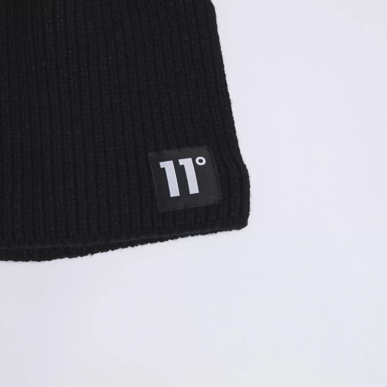 11 Degrees Caps & Hats< Fleece Lined Knitted Beanie – Black