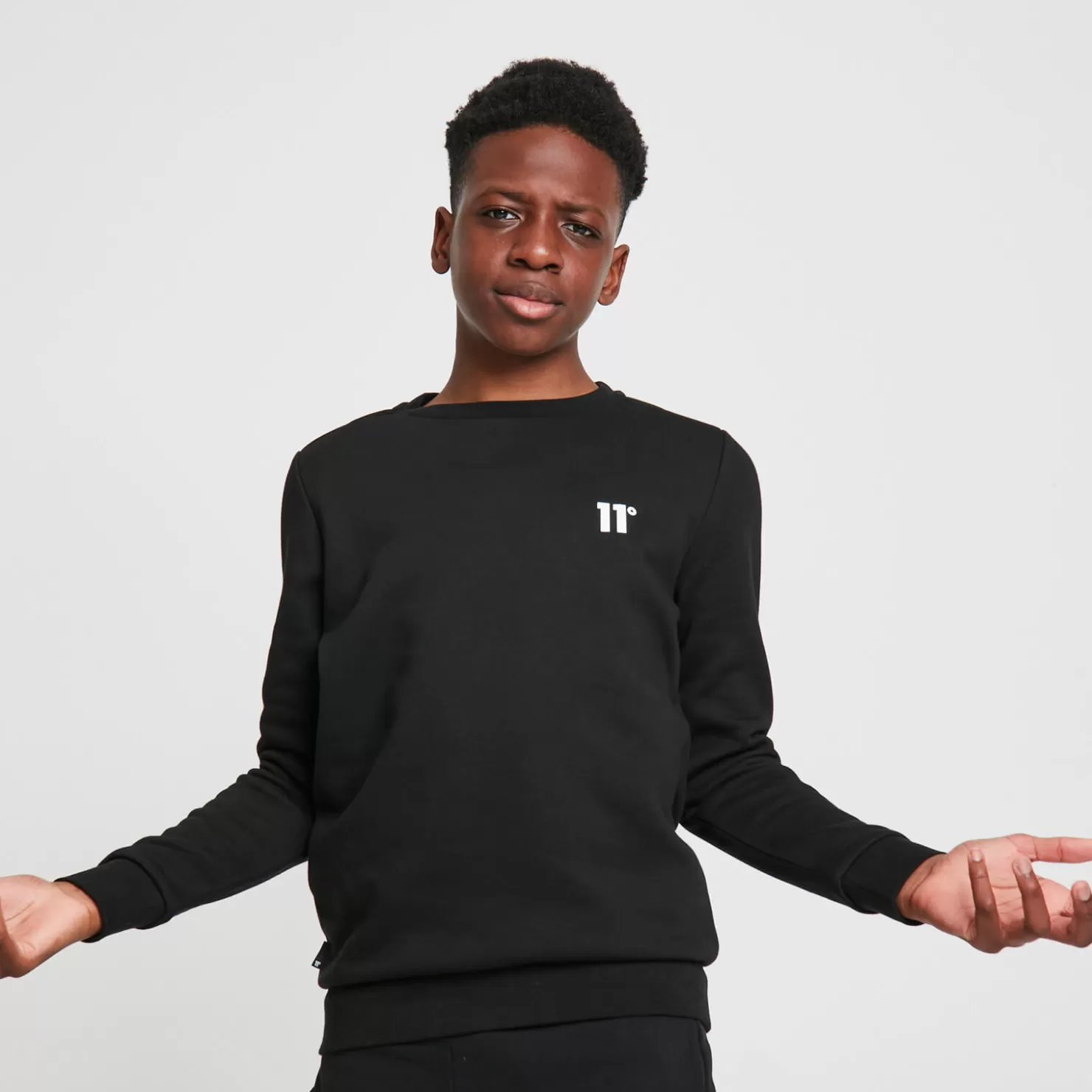 11 Degrees Sweatshirts< Junior Core Sweatshirt Small Logo – Black