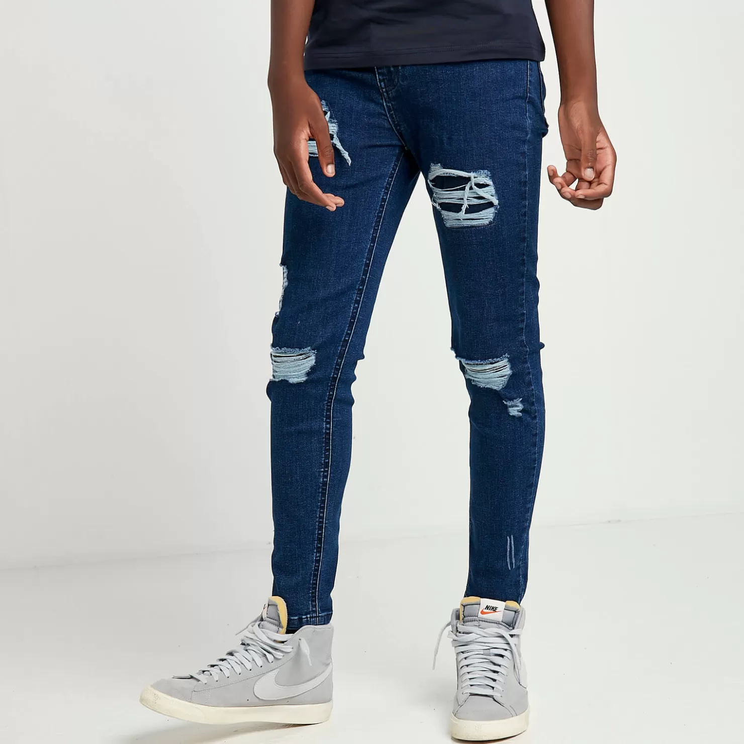 11 Degrees Jeans< Junior Sustainable Distressed Skinny Jeans – Mid Blue Wash