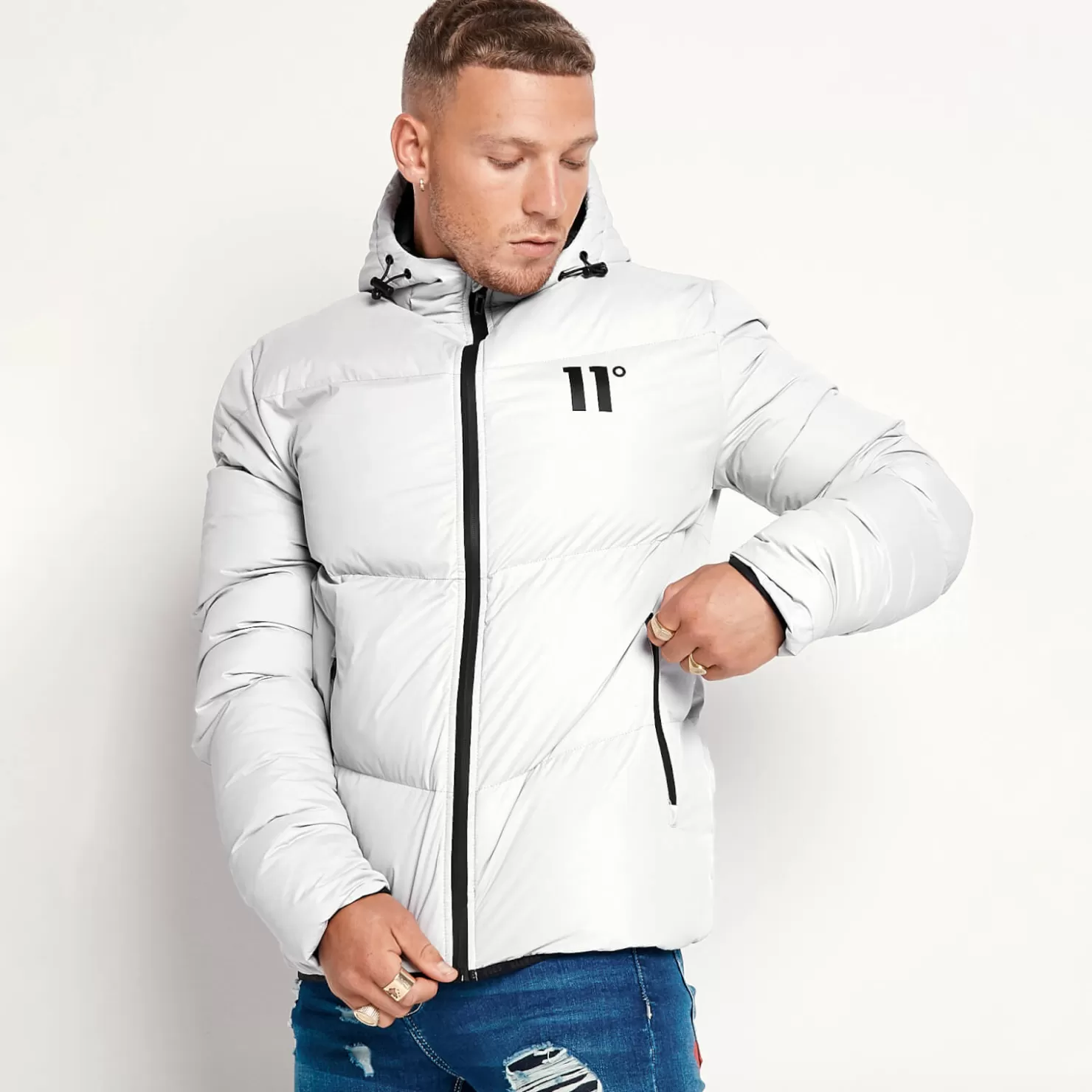 11 Degrees Jackets< Large Panel Puffer Jacket – White