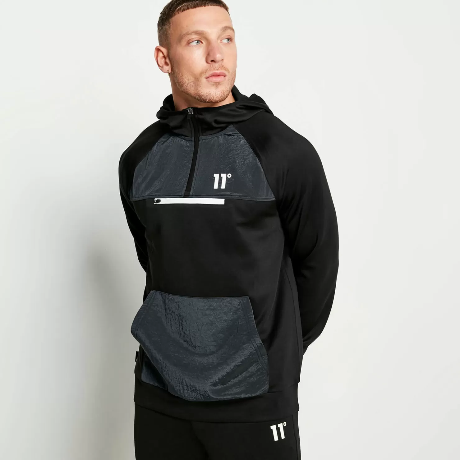 11 Degrees Tracksuits< Mixed Fabric Quarter Zip Track Top With Hood – Black/Charcoal