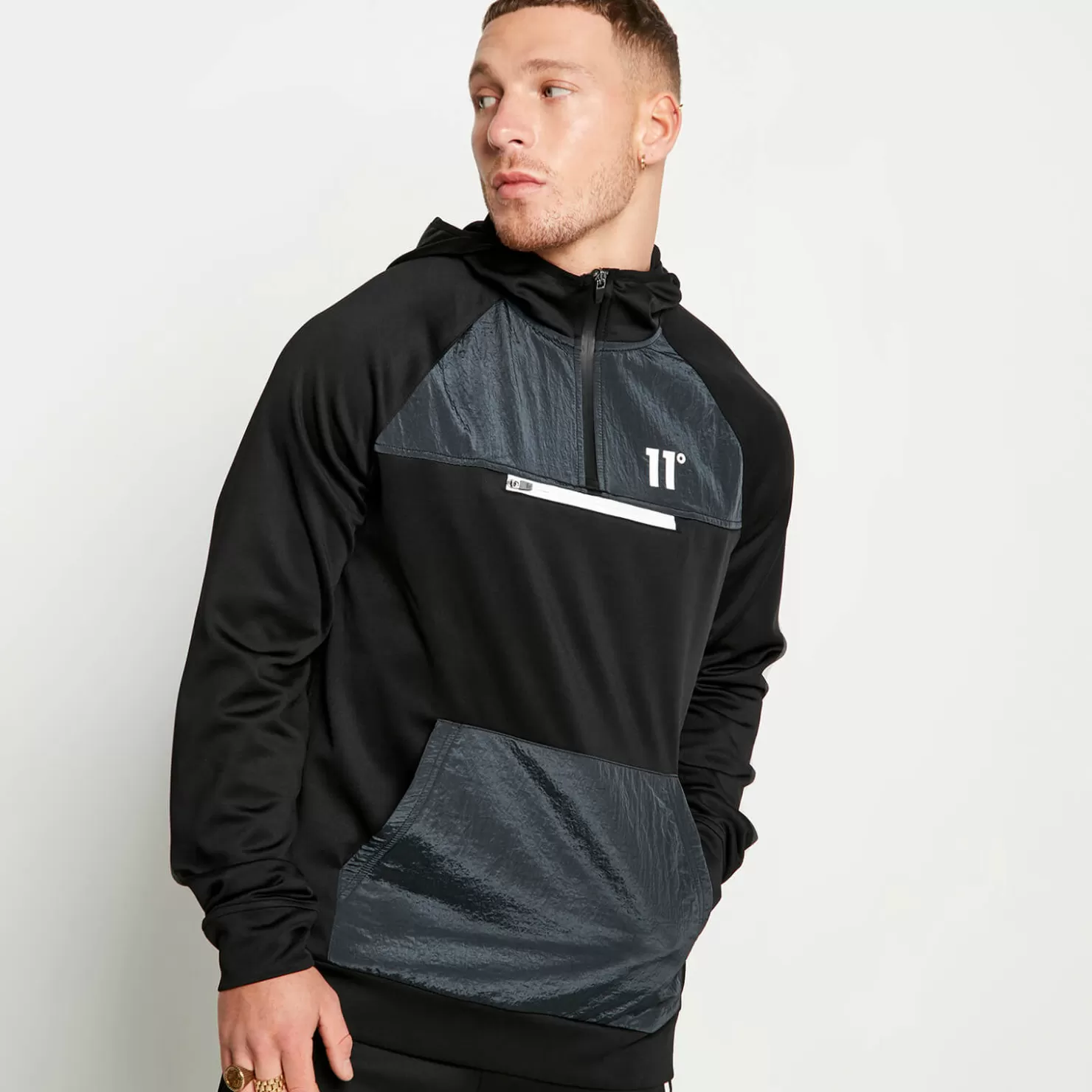 11 Degrees Tracksuits< Mixed Fabric Quarter Zip Track Top With Hood – Black/Charcoal