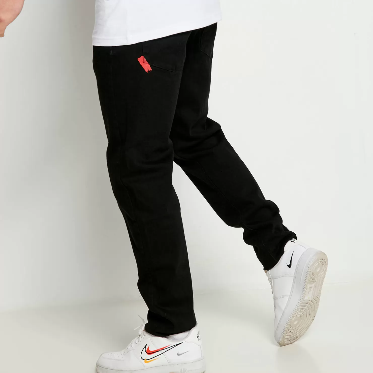 11 Degrees Jeans< Sustainable Slim Fit Denim Jeans – Jet Black Wash