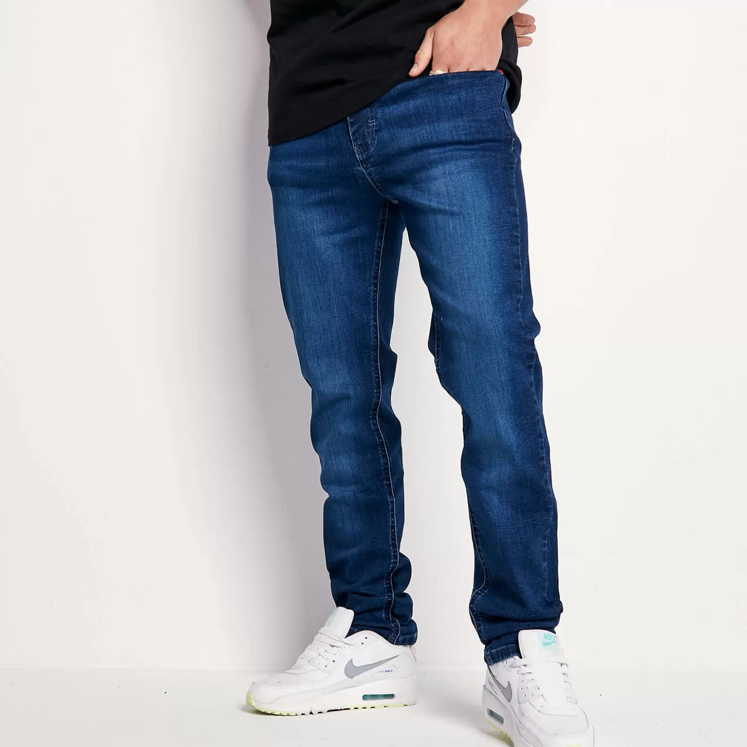 11 Degrees Jeans< Sustainable Slim Fit Denim Jeans – Mid Blue Wash
