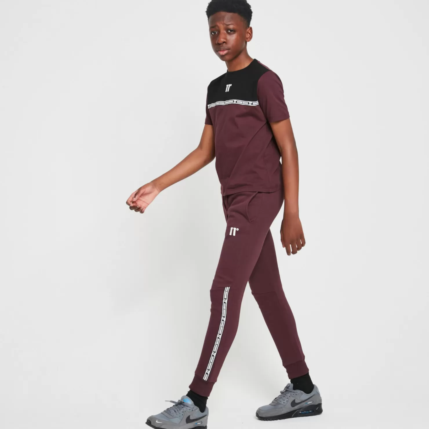 11 Degrees Joggers< Taped Joggers – Mulled Red