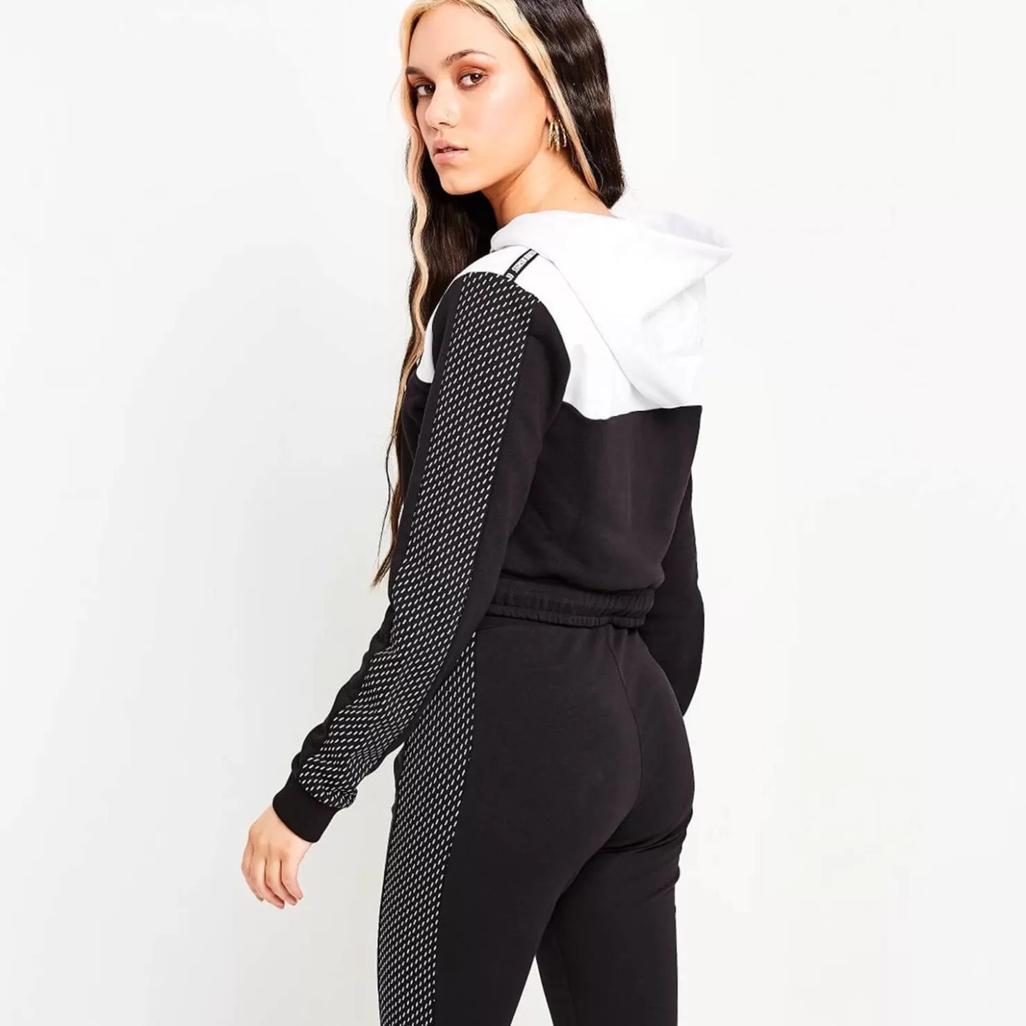 11 Degrees Hoodies< Womens Mesh Cut And Sew Cropped Pullover Hoodie – Black / White