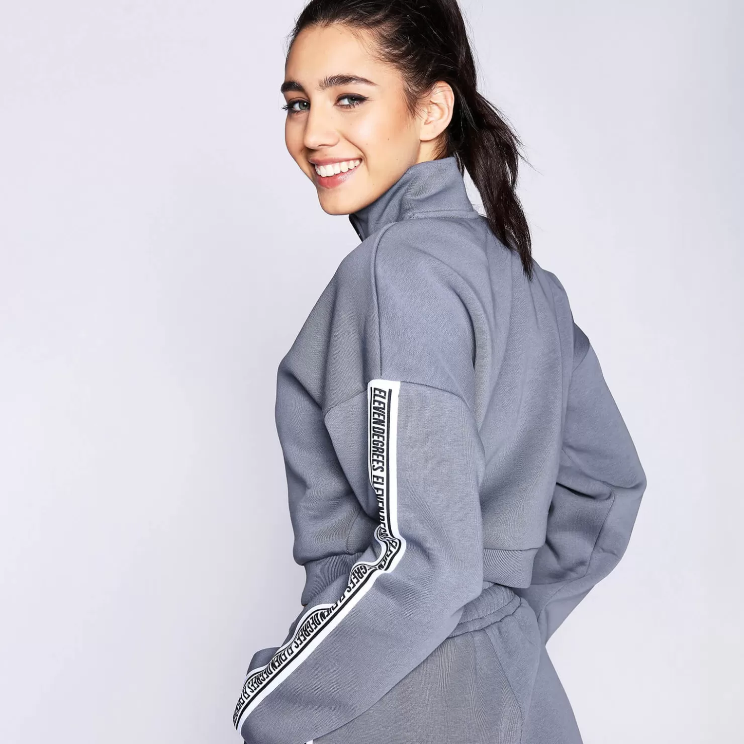 11 Degrees Sweatshirts< Womens Signature Quarter Zip Cropped Tape Sweatshirt – Shadow Grey