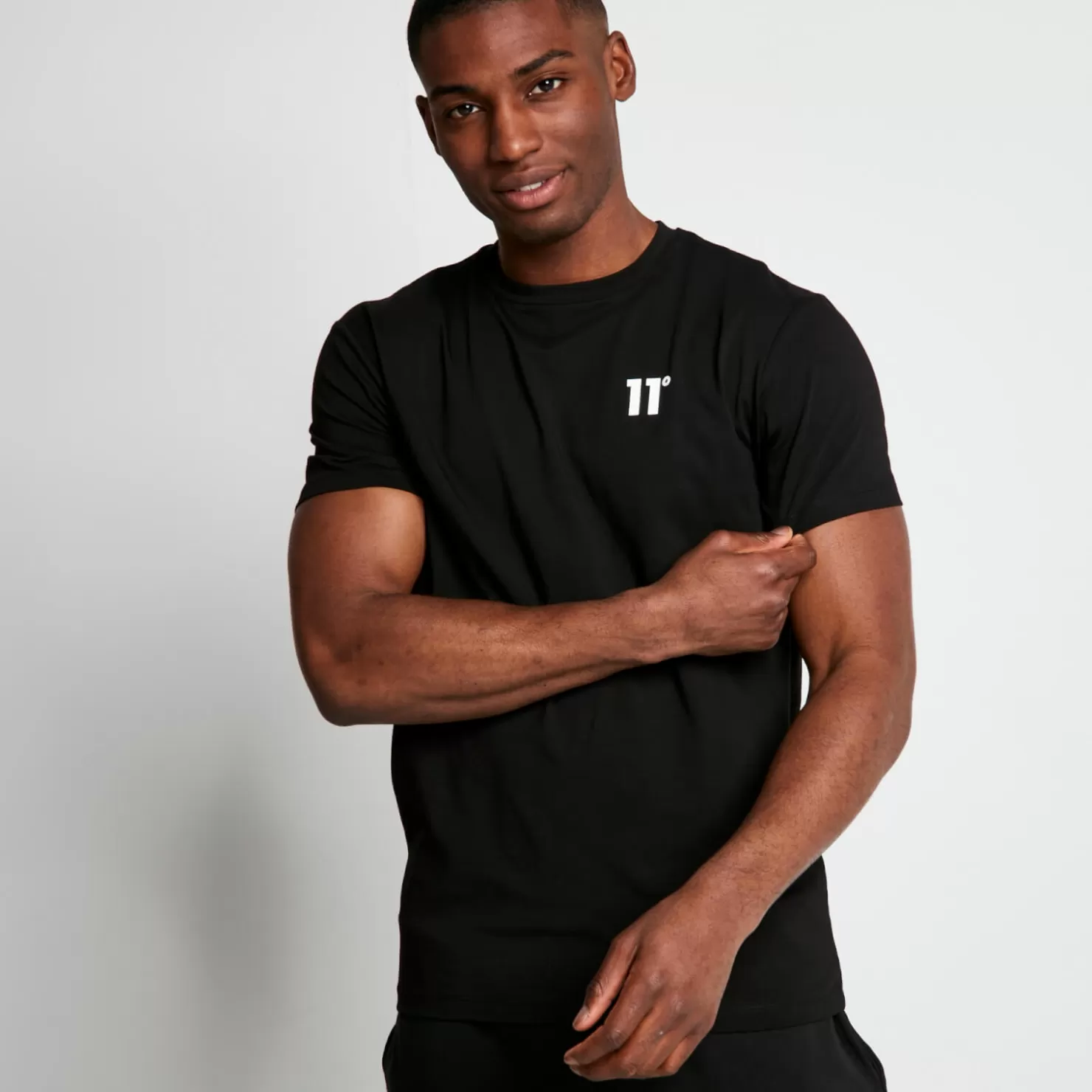 11 Degrees T-Shirts<Core Muscle Fit T-Shirt – Black