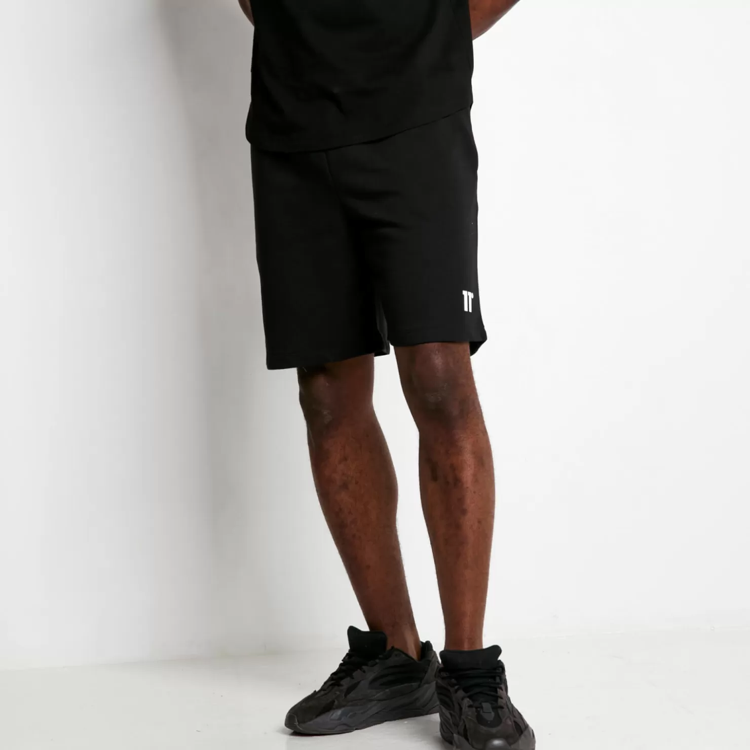 11 Degrees Shorts<Core Shorts – Black