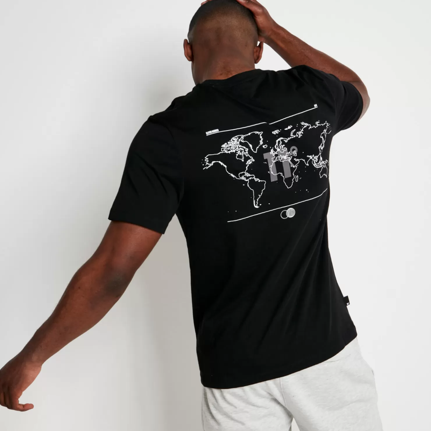 11 Degrees T-Shirts<Global T-Shirt – Black