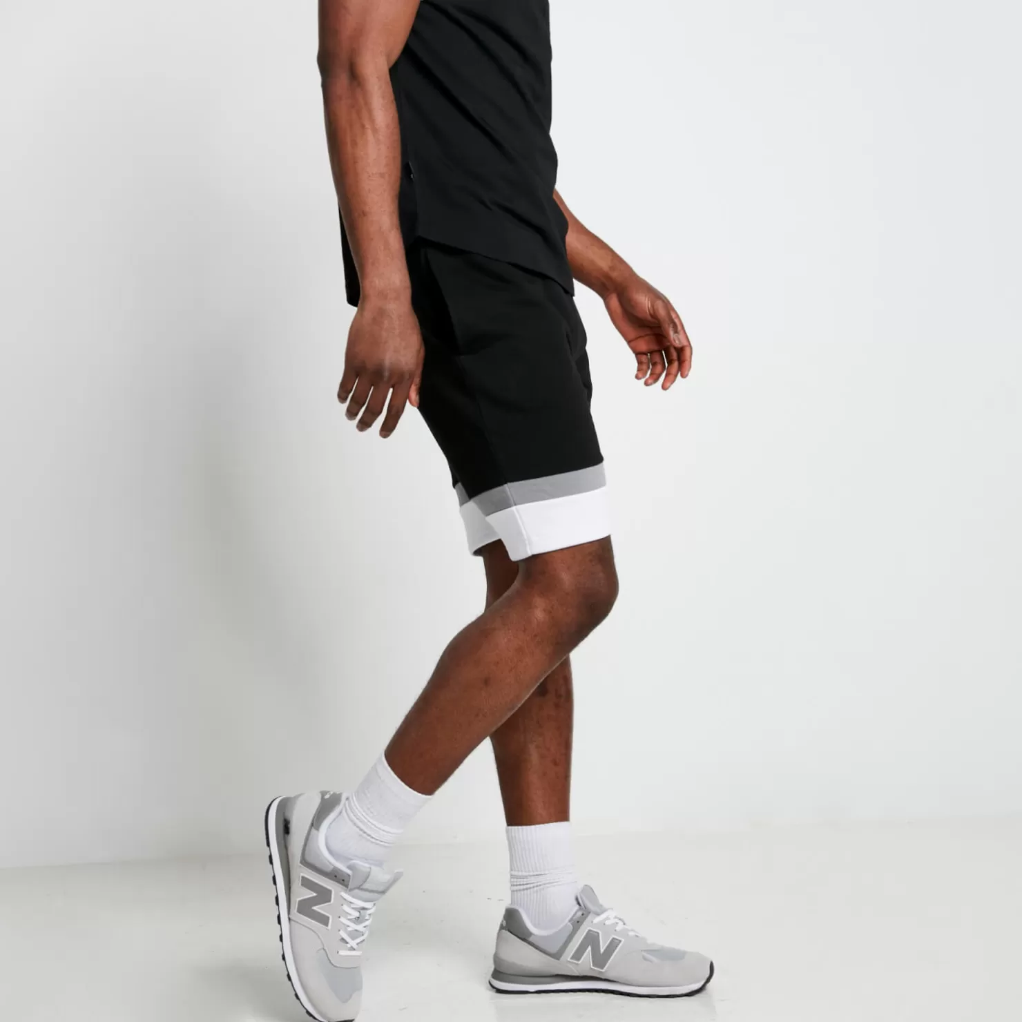 11 Degrees Shorts<Play Hard Shorts – Black / White / Shadow Grey