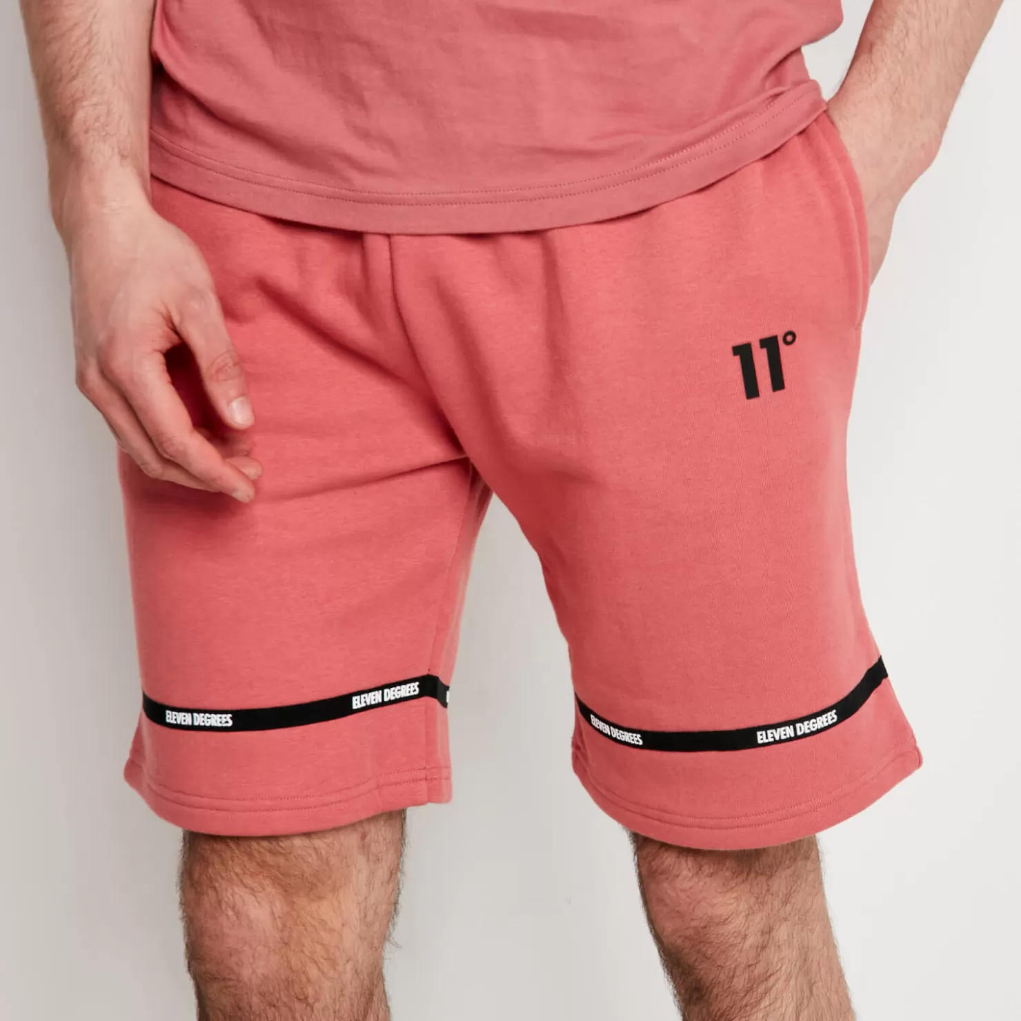 11 Degrees Shorts<Play Hard Shorts – Washed Red